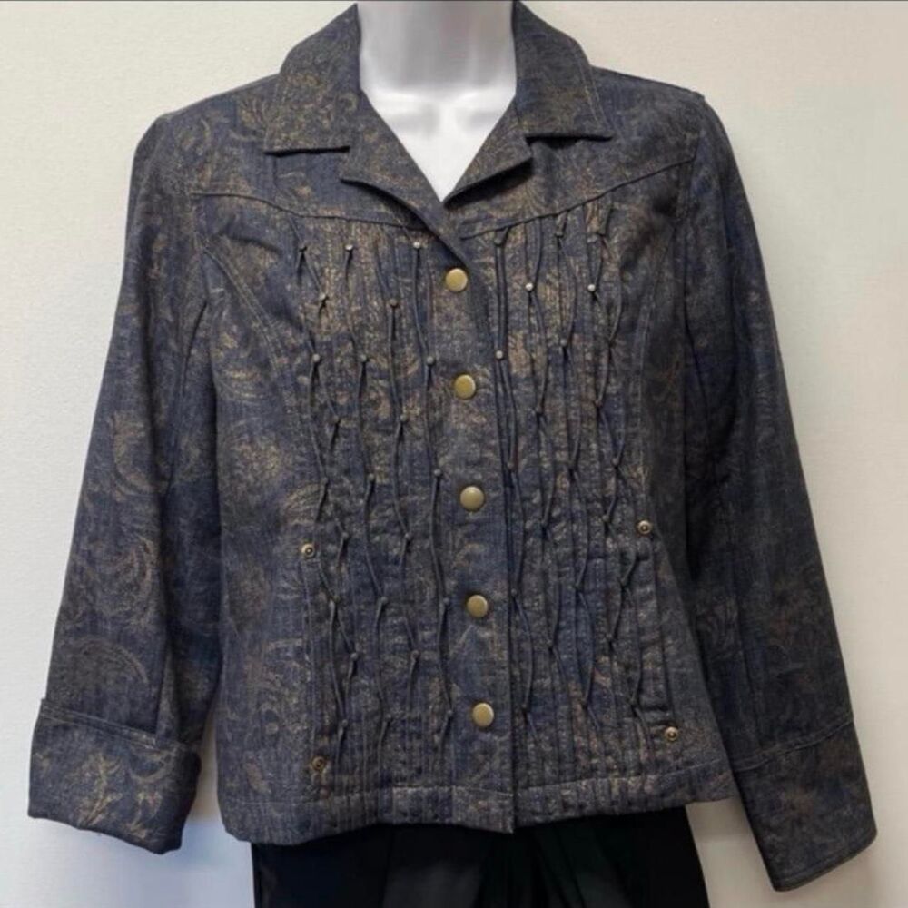 NWOT Coldwater Creek Women's Size 6P Unique Denim Jacket